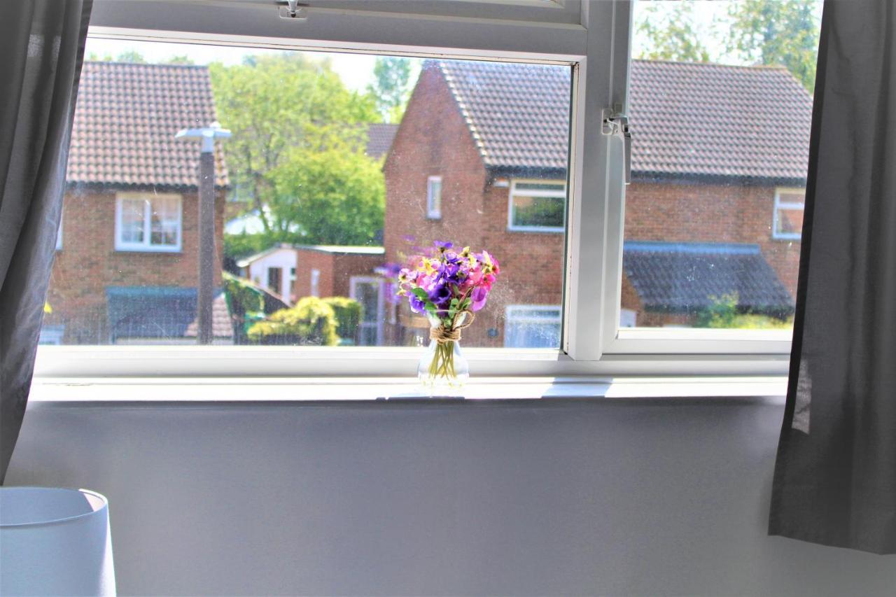 Дом отдыха Homely And Budget Friendly 3 Bed House Sleeps 6 Free Parking!
