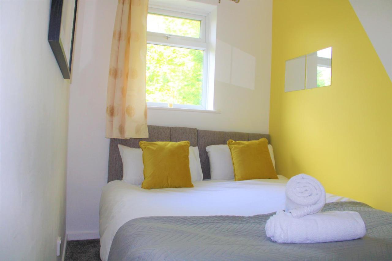 Дом отдыха Homely And Budget Friendly 3 Bed House Sleeps 6 Free Parking! *